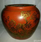 晚清民国时期矾红描金梅兰竹菊纹画缸